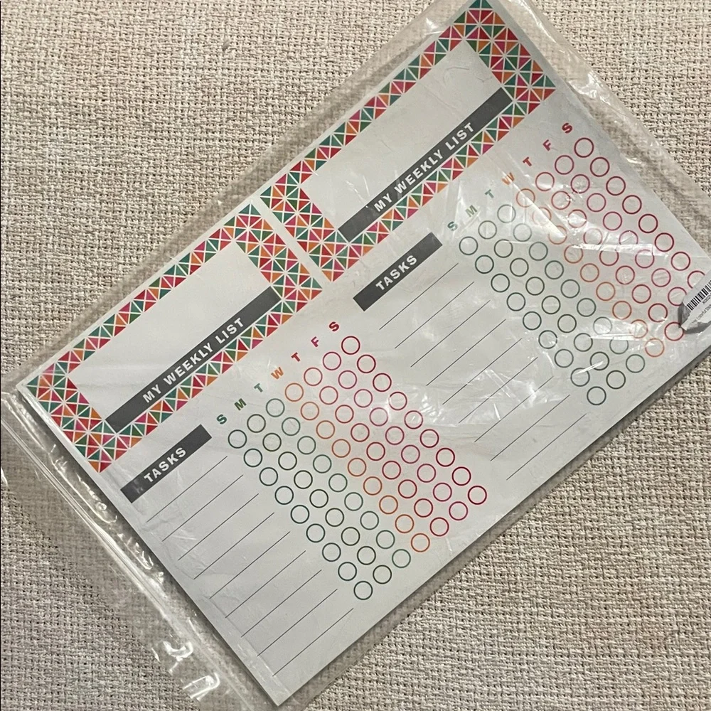 Weekly Planner with Geometric Design